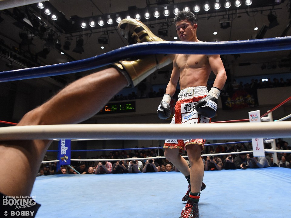 �T�c�a�B IBF���E6�ʂ��񂹕t����