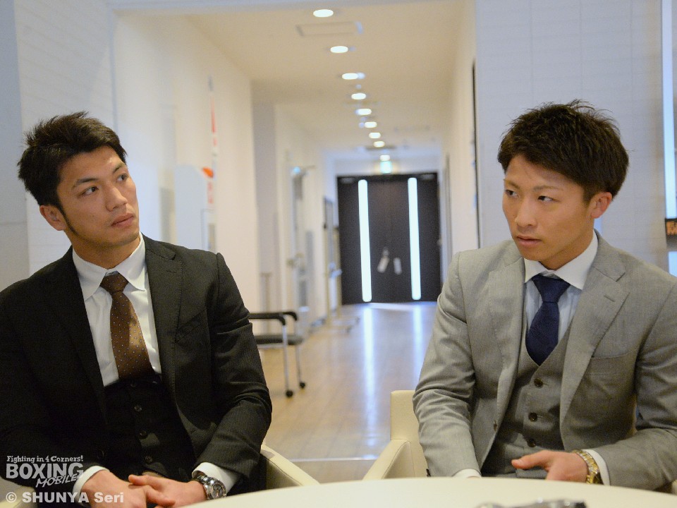 会見に応じた村田と井上