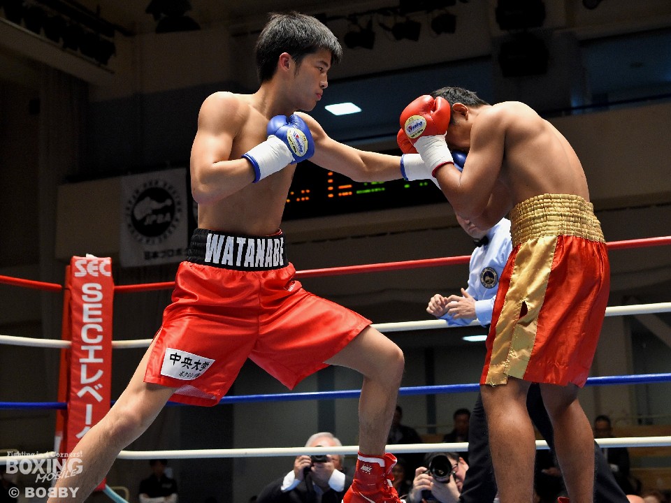 ���^�i�x�W�����҂̎O�オ�v���f�r���[