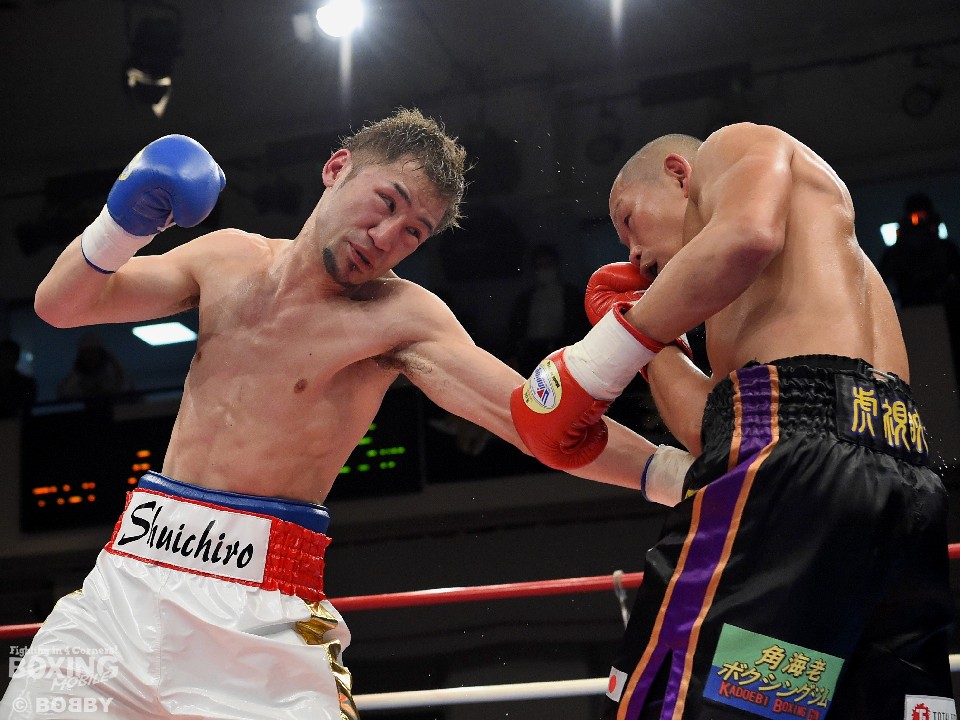 ��:�g��@�E:����