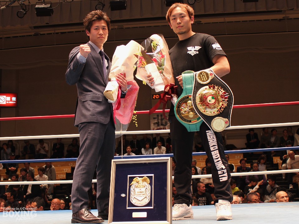 椎野と福本が引退式