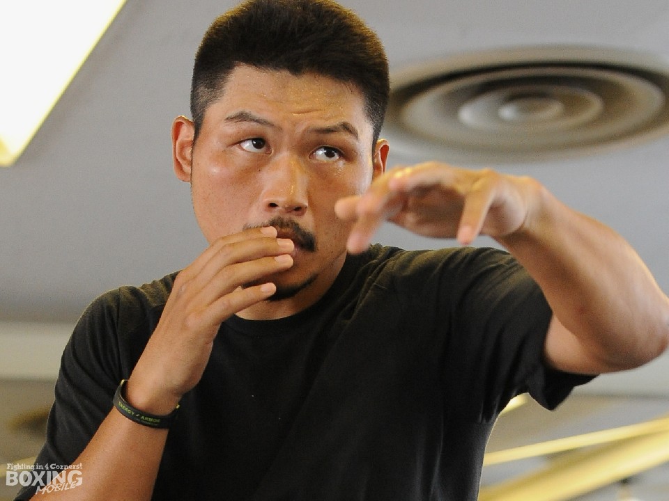 王座奪還に向け闘志を燃やす三浦