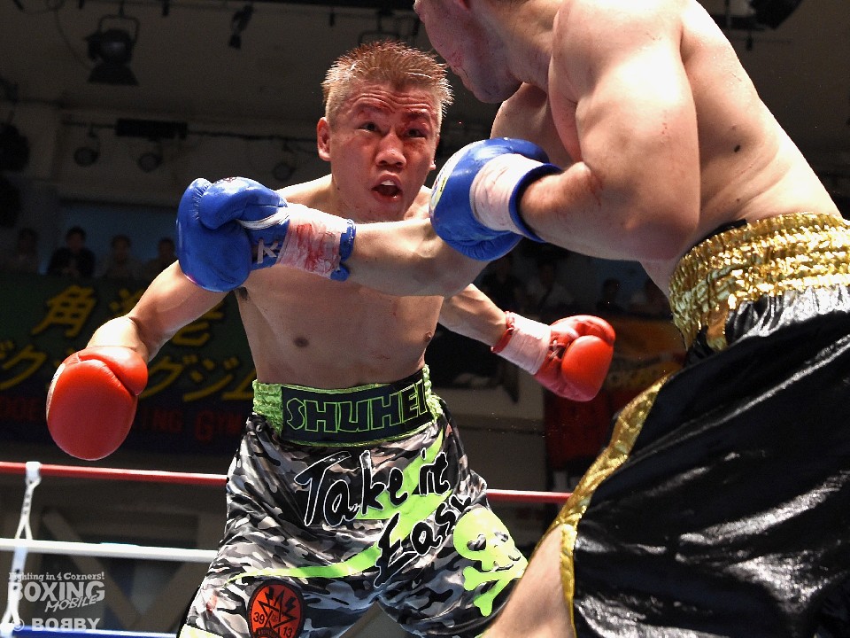 壮絶な打撃戦を見せた