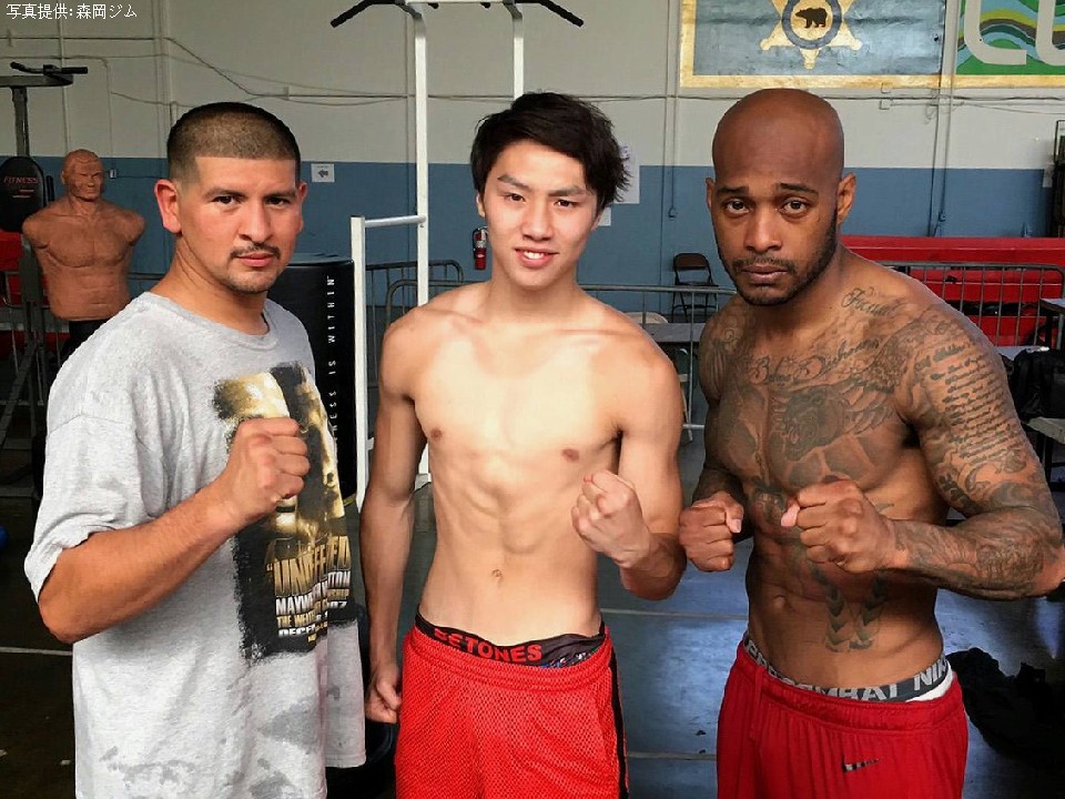 中央:丸田陽七太(森岡)