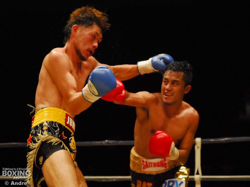 �x���g�ɒ��񂾃W�����{