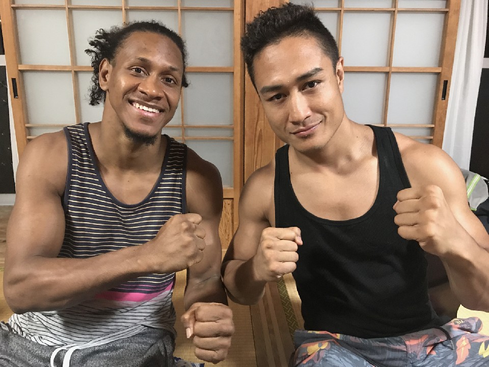 ��:�f�X�e�B�m�W���p���ƃR�u���z�K