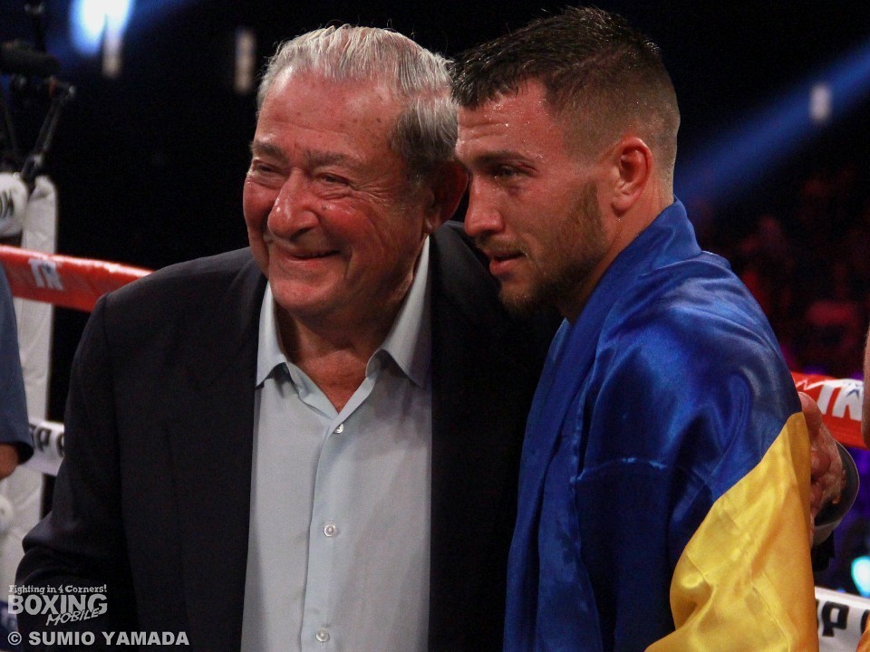 �{�u�E�A������