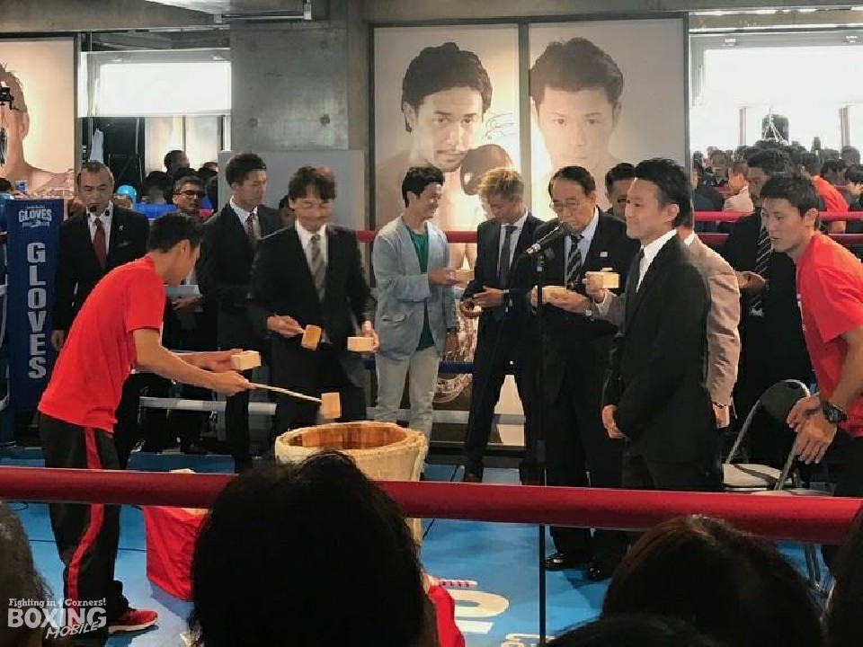 ���������p��ɃW���J��