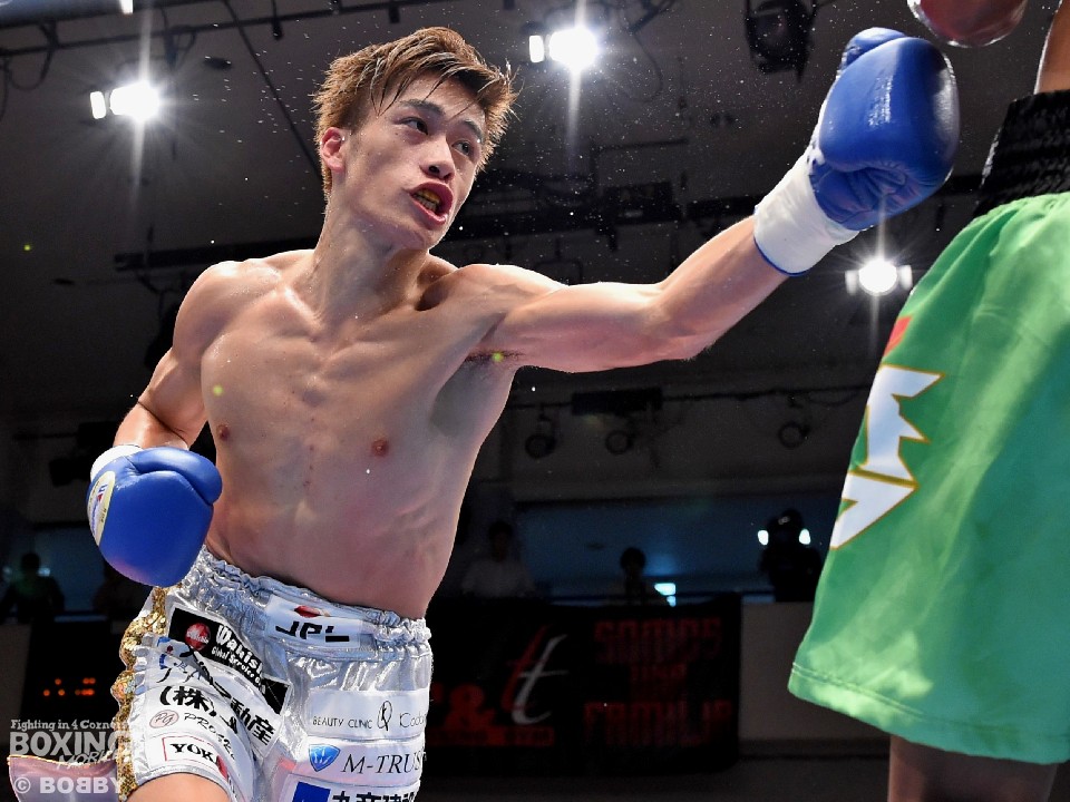 ����C�������{���[�X����ɖ����o��!