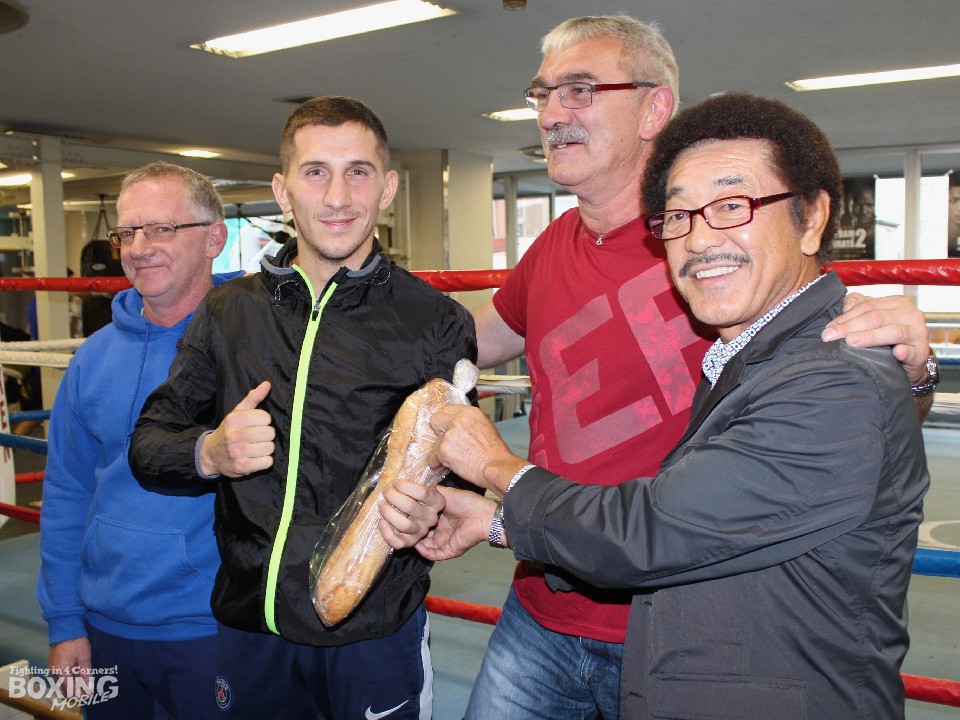 思わぬ攻撃にもマソンはニッコリ