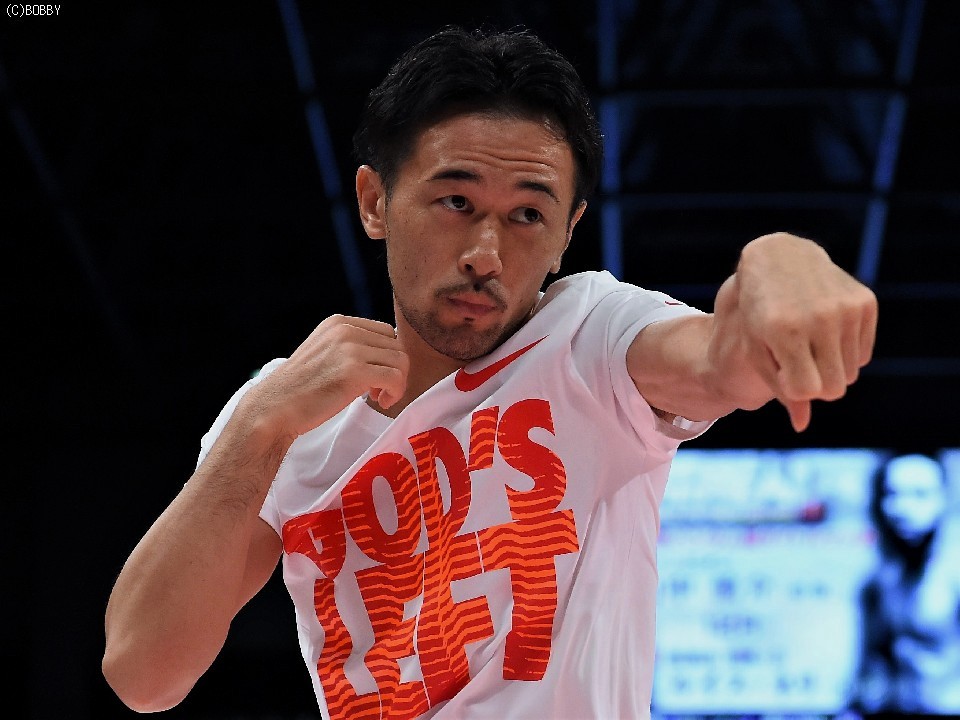 �R���T����𑱍s��錾