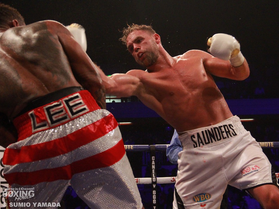 �T���_�[�Xvs���~���[