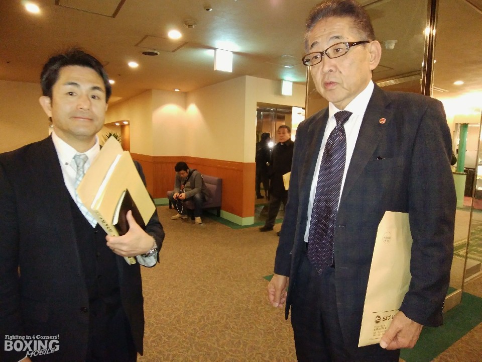 新田渉世事務局長と渡辺均協会長