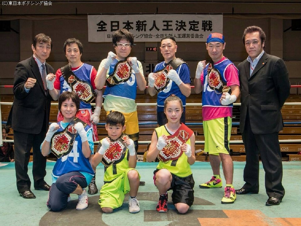 大会優勝者にはベルトも贈呈