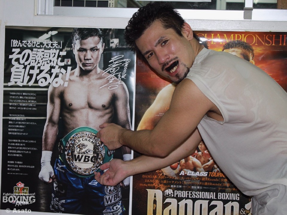 ����̖����y�̋����q�����Պ��ɒ���!