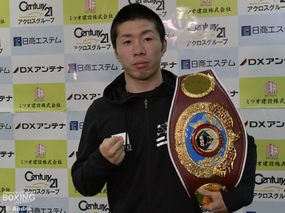 �R�����炪�k�Ђ̓��Ɏ���𔭕\