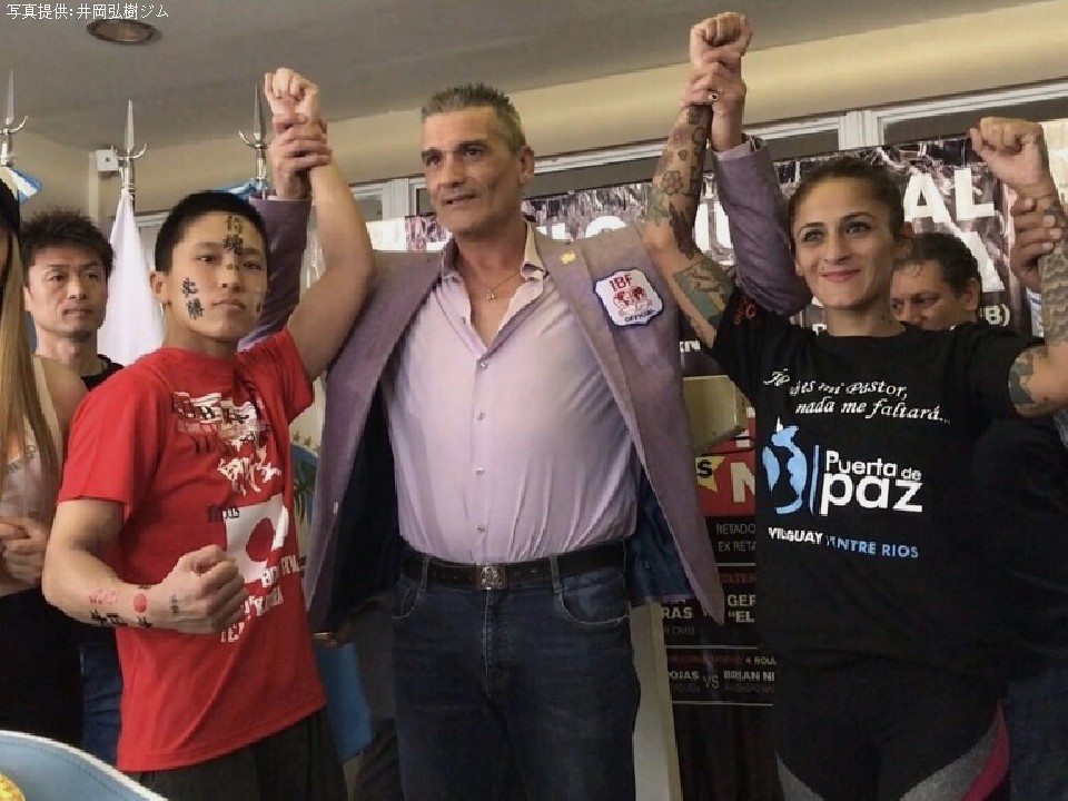 �ʂ��Ă�݂��A���[���`���Ő��E����