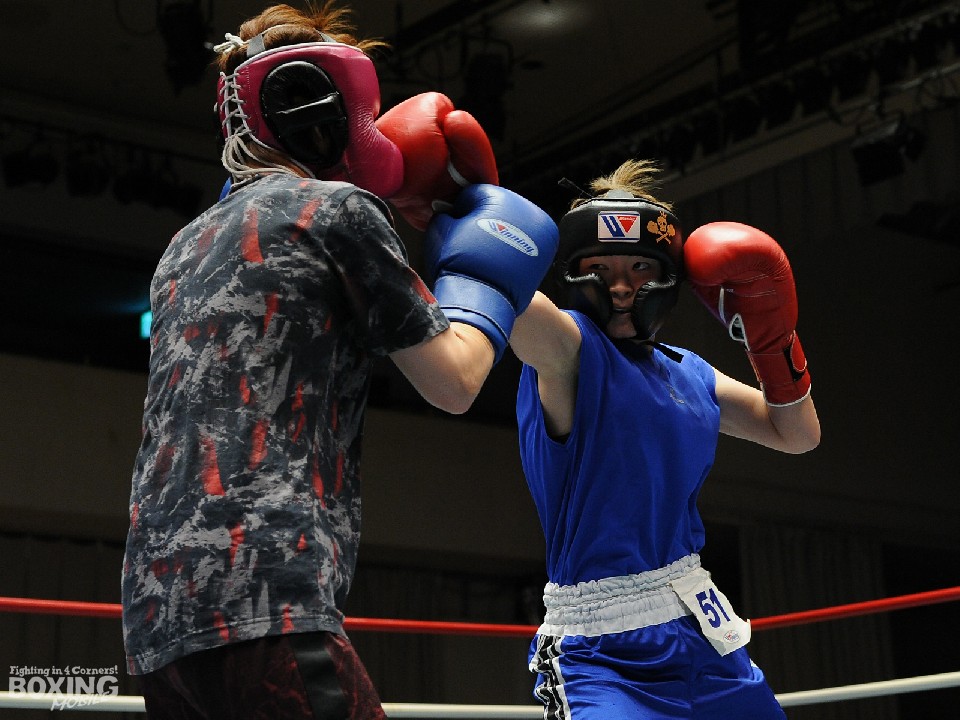 ���E���҂̍]���𑊎�ɂ������c