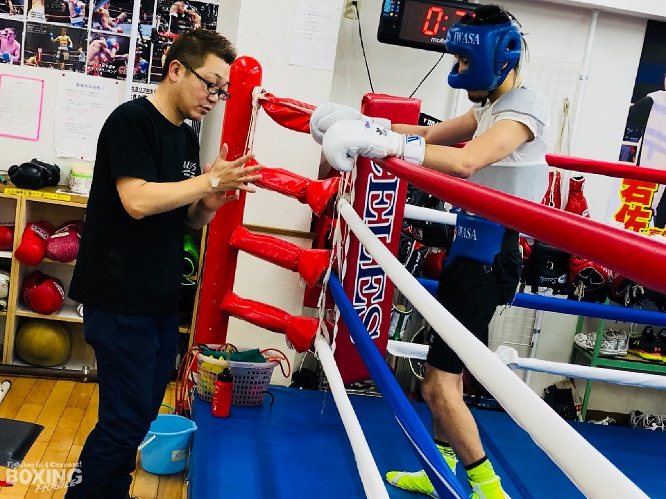 �⍲���C�̕���͉E�̎�