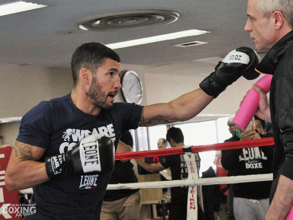 �u�����_�����u�C���e���W�F���X�ɐ키�v