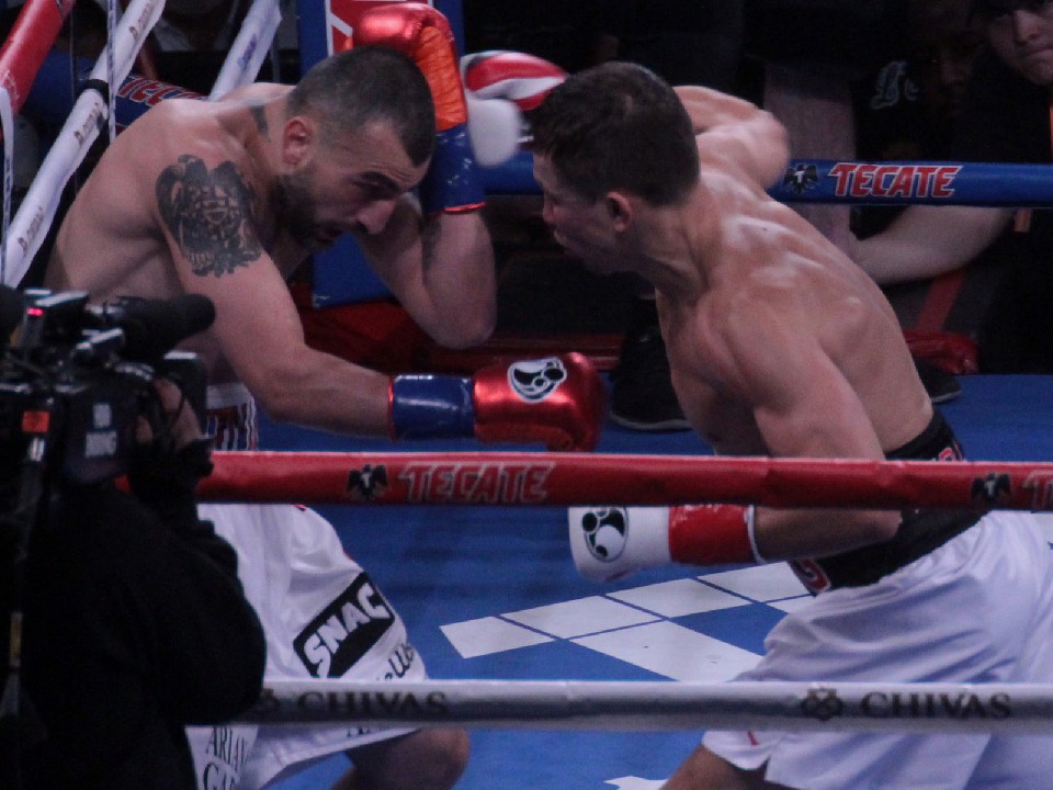 ���E�~�h�����^�C�g���� �S���t�L��vs�}�[�e�B���X����