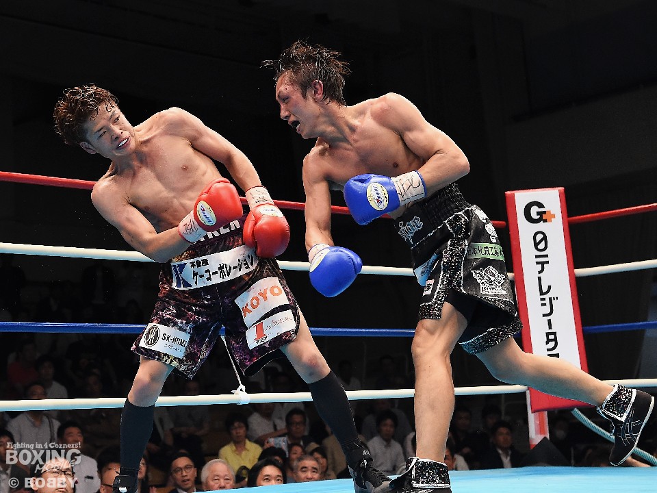 中間距離で激しい攻防