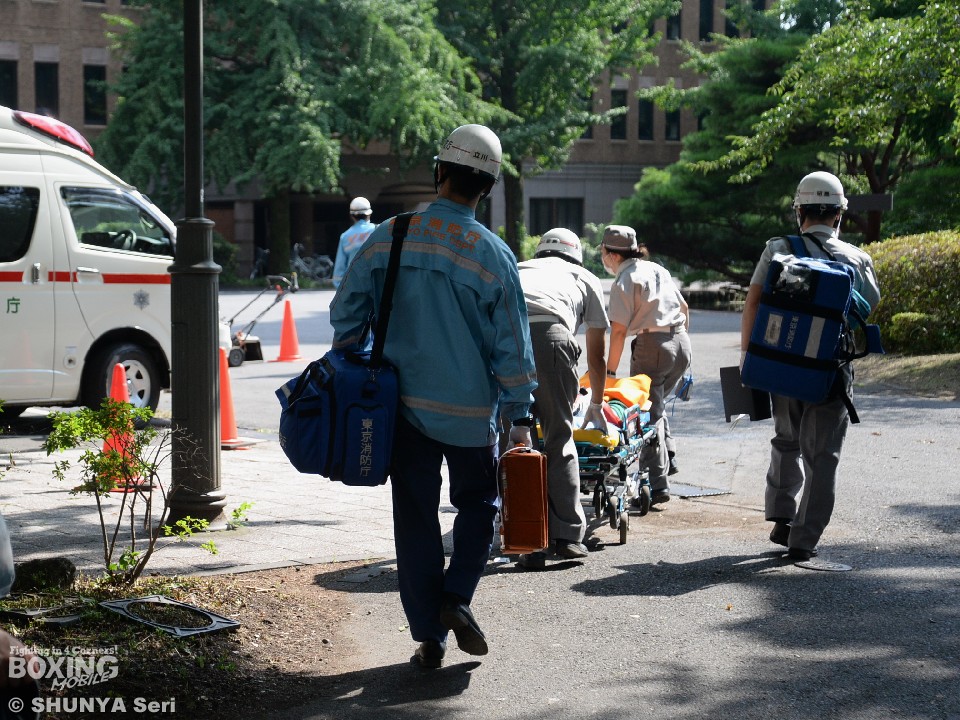 ���đ�����4�l���~�}�ԂɁc