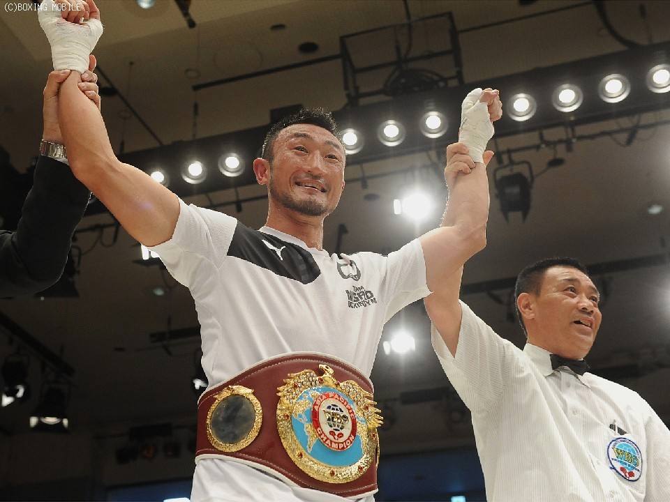 アルビン・ラガンベイ(比)からベルトを奪還した小原