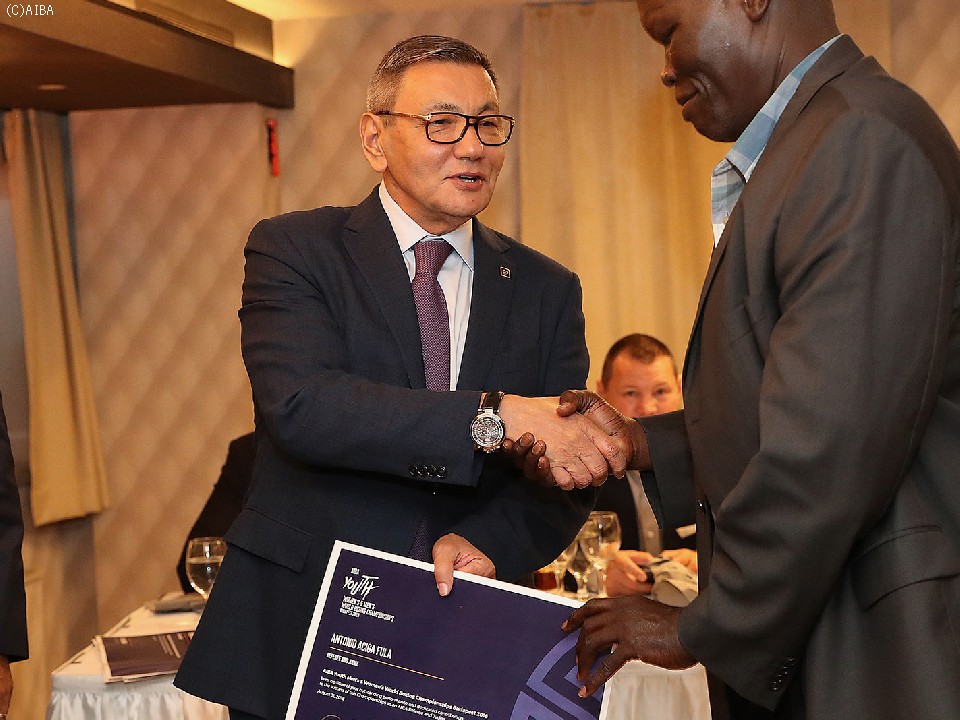 AIBA�̃K�t�[���b��