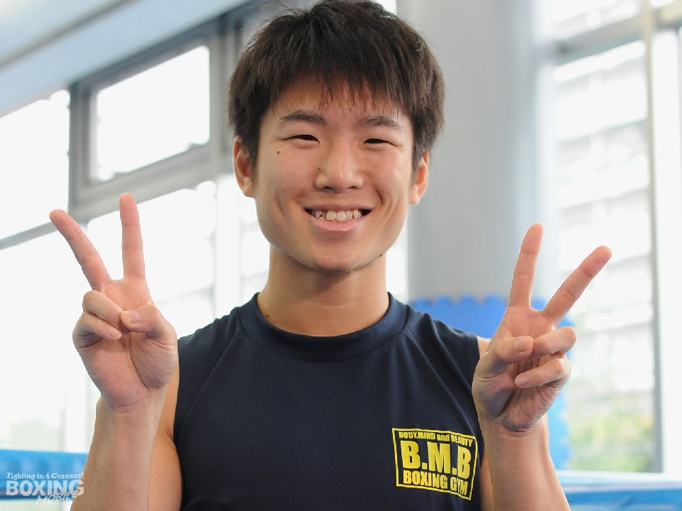 �_�u���s�[�X��V4�����𐾂���