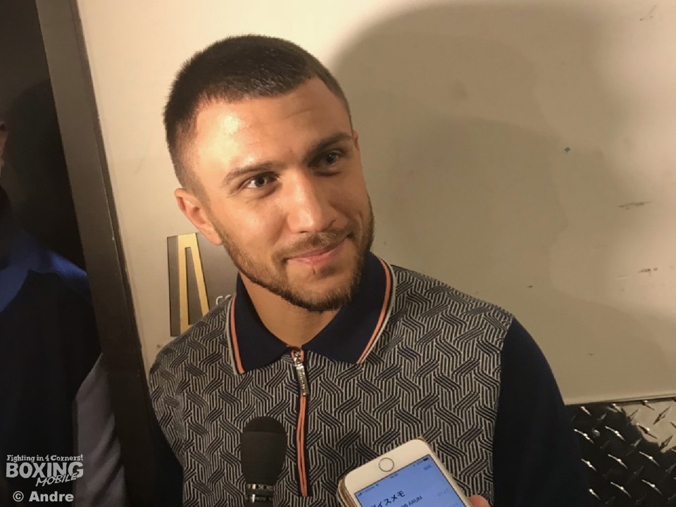 ���Ɏp�����������}�`�F���R