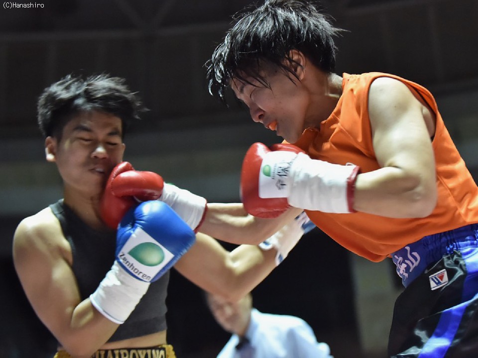 左:ローンムアン 右:平安山