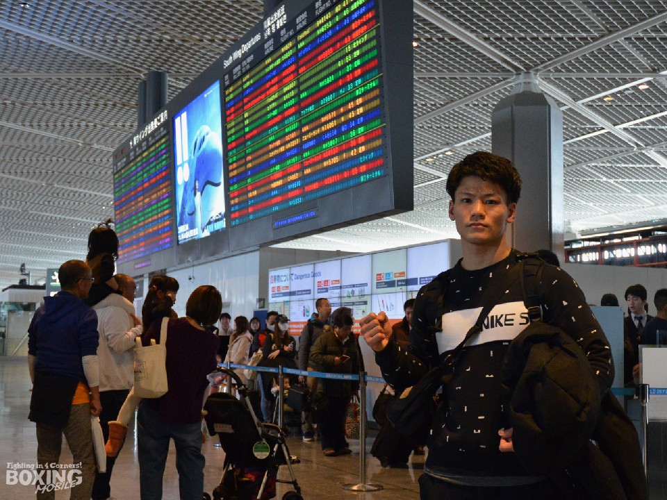 ���x�u�A�S�������o�ɃW�[���Ƃ���