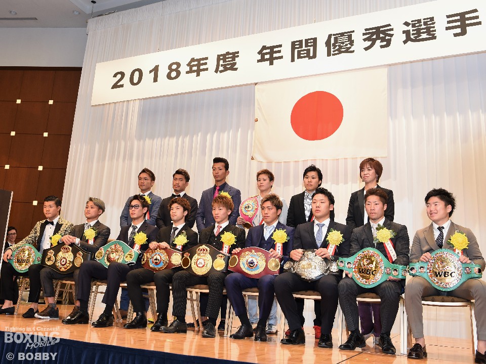 �h�[���z�e���ŊJ�Â��ꂽ2018�N�ԕ\����