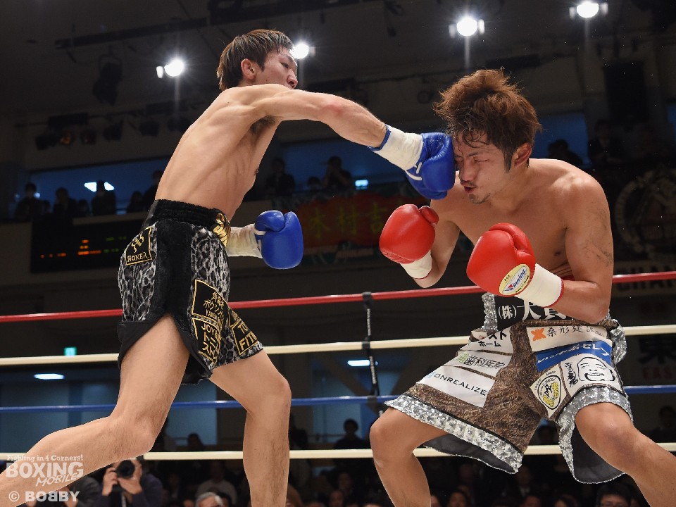 阪下の右が光った