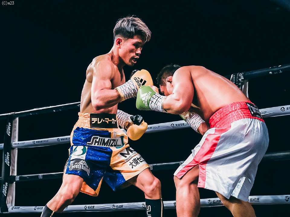 �ؑ������{�f�B�A�����c�[�Ńy�[�X��������