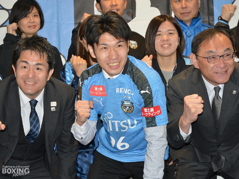 ���c��V��J���[�O���҂Ƌ��̓^�b�O