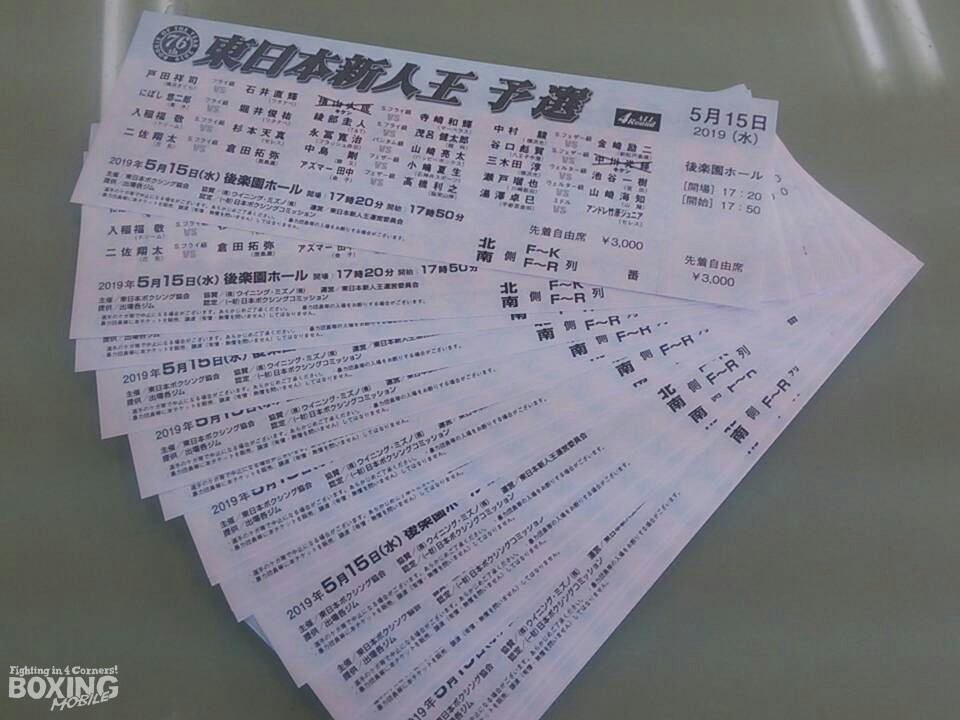 �y�A9�g�Ƀv���[���g