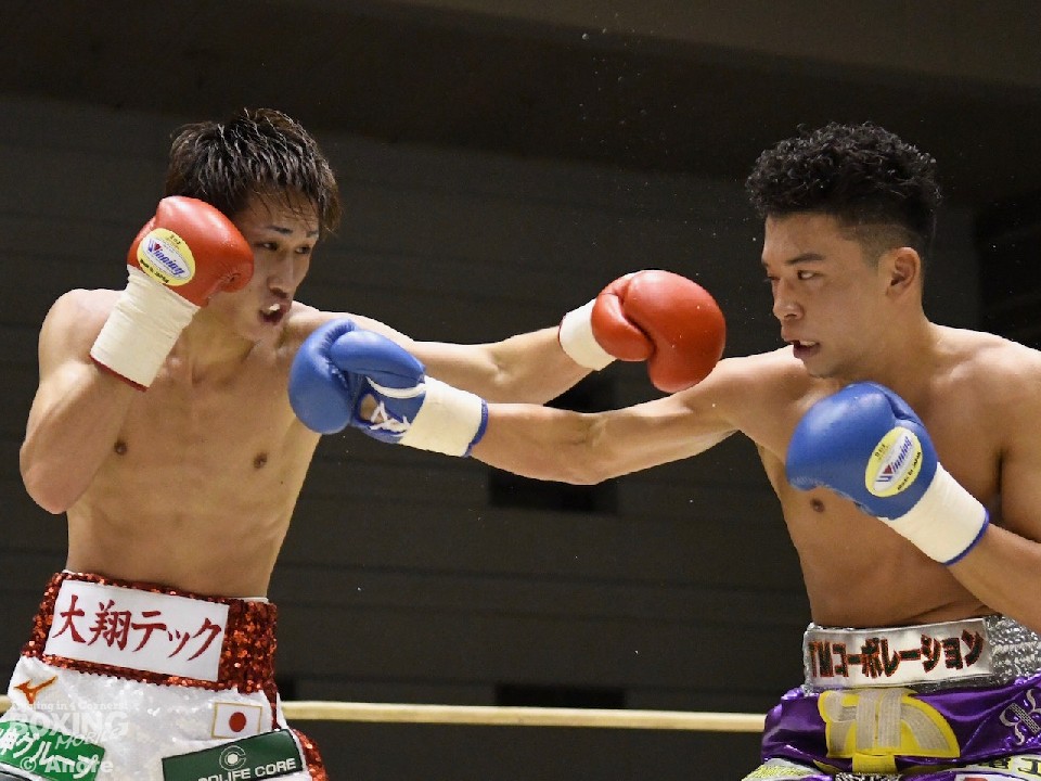 ��i��ނ̍U�h