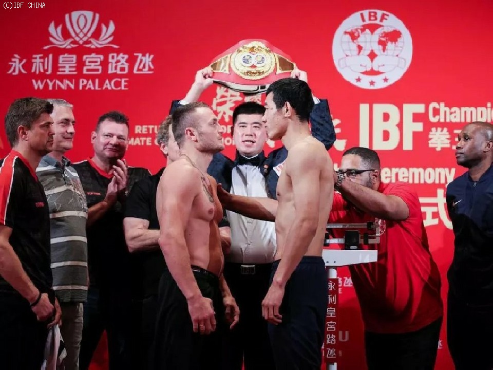 �ɂ�ݍ���180cm��188cm�̃G���[�g