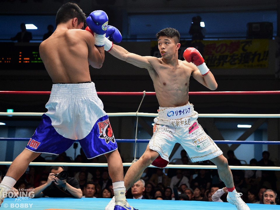 ���J���l�����E�֌����ċ���A�s�[��