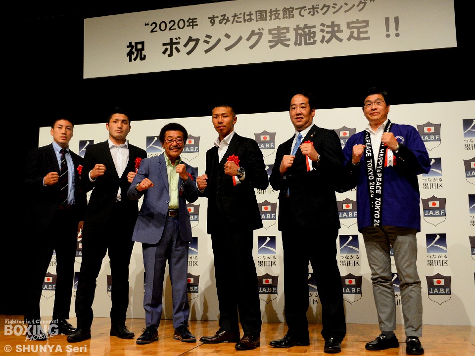 �����E�~���E��u�����E���R���E���c���E�R�{��