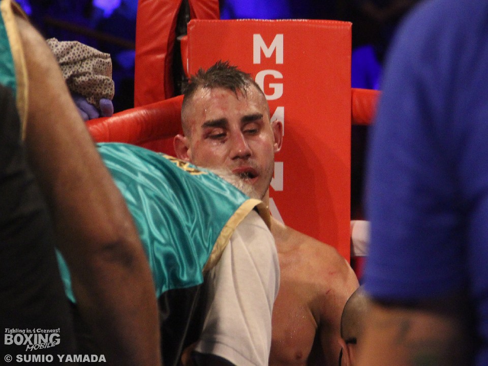 �����ȃ_���[�W�Ŏ����͊�������Ă���