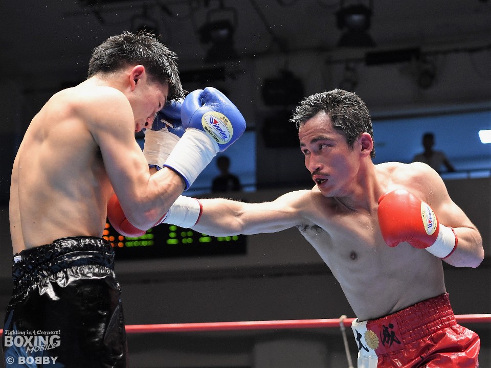 ��:���� �E:����