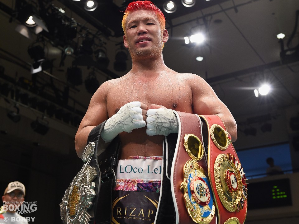 ���E�Ɍ��������ԏ�