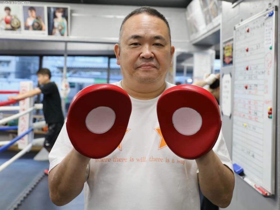 ���F�u�g���[�i�[�̃~�b�g�ւ̑z��