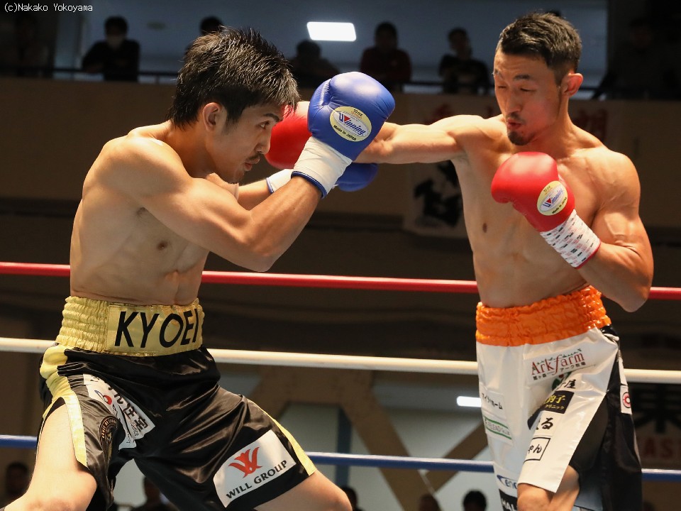 ���{�E�F���^�[������Ҍ����͍���KO����