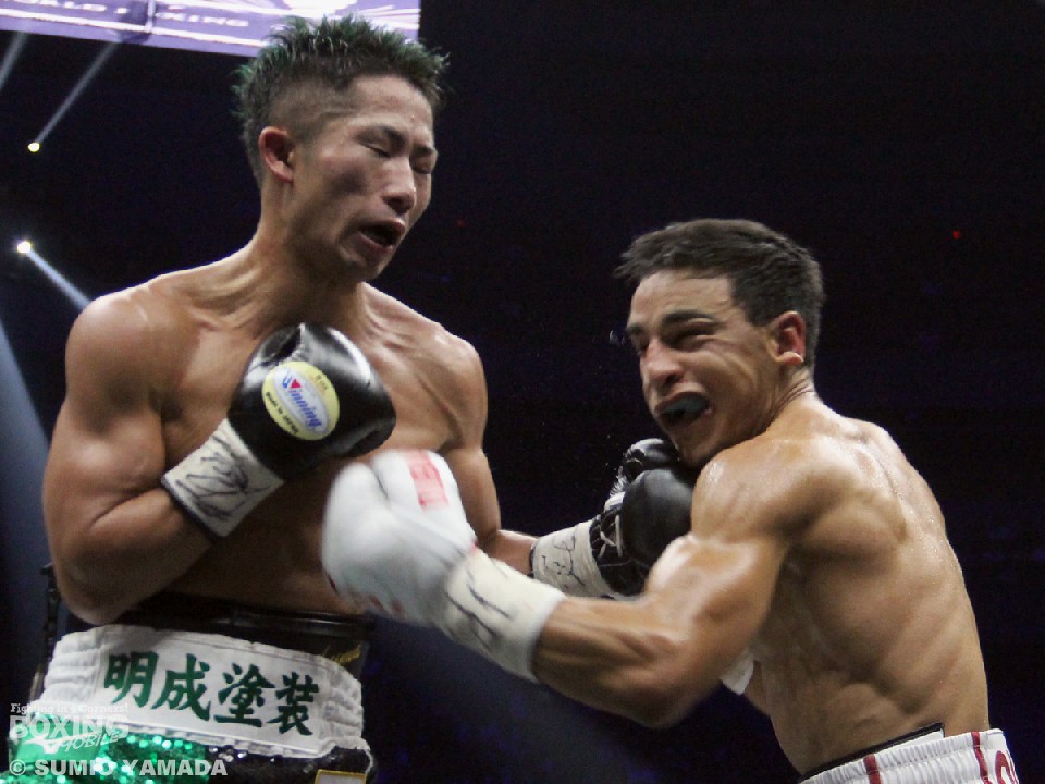 �Z�E����ƂƂ��ɐ��E��̃����O�ɗ���������^