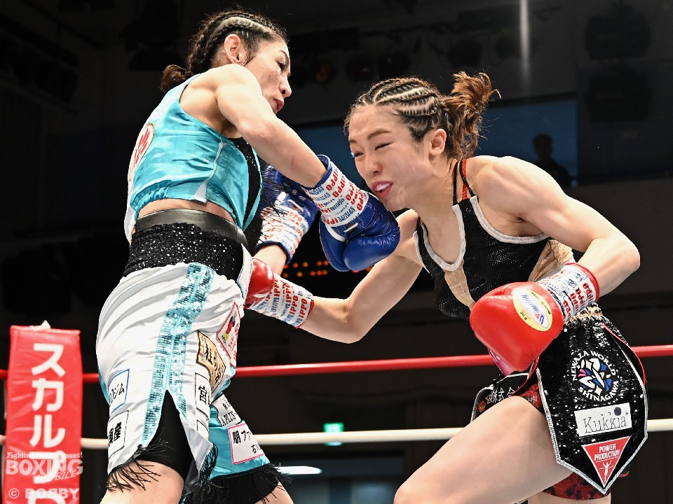 ��:���c�ƉE:�J�R�������𑈂���