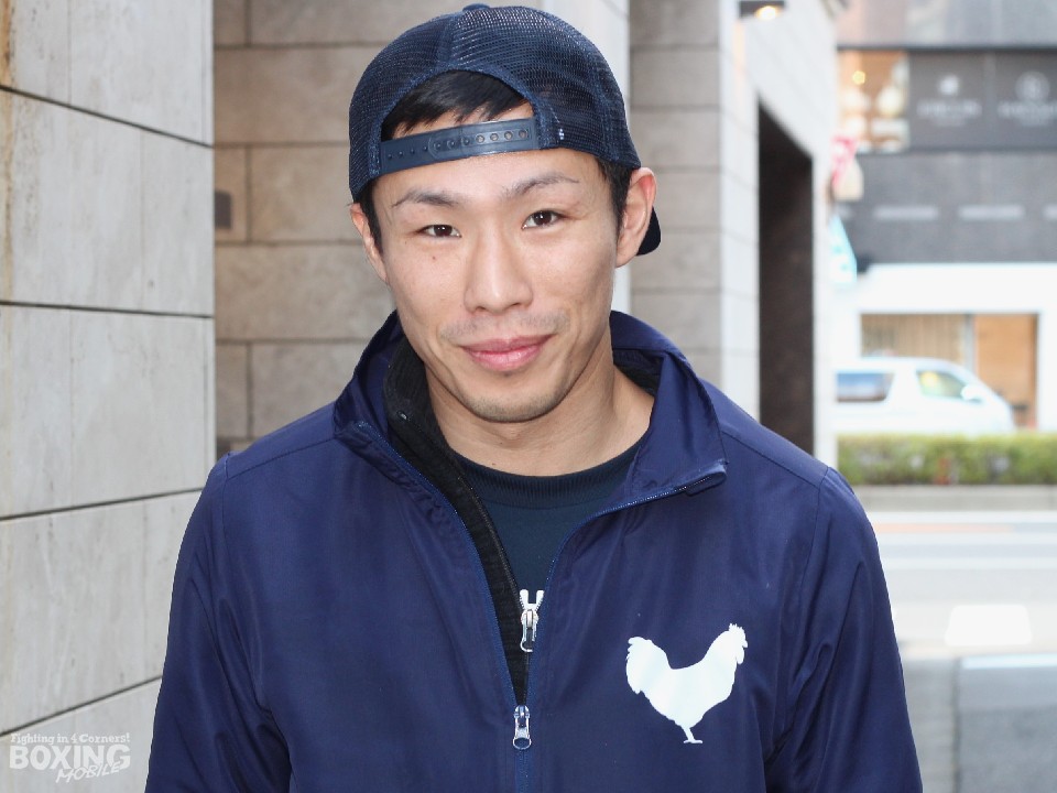 キッチンカーで働く船井龍一氏(34)